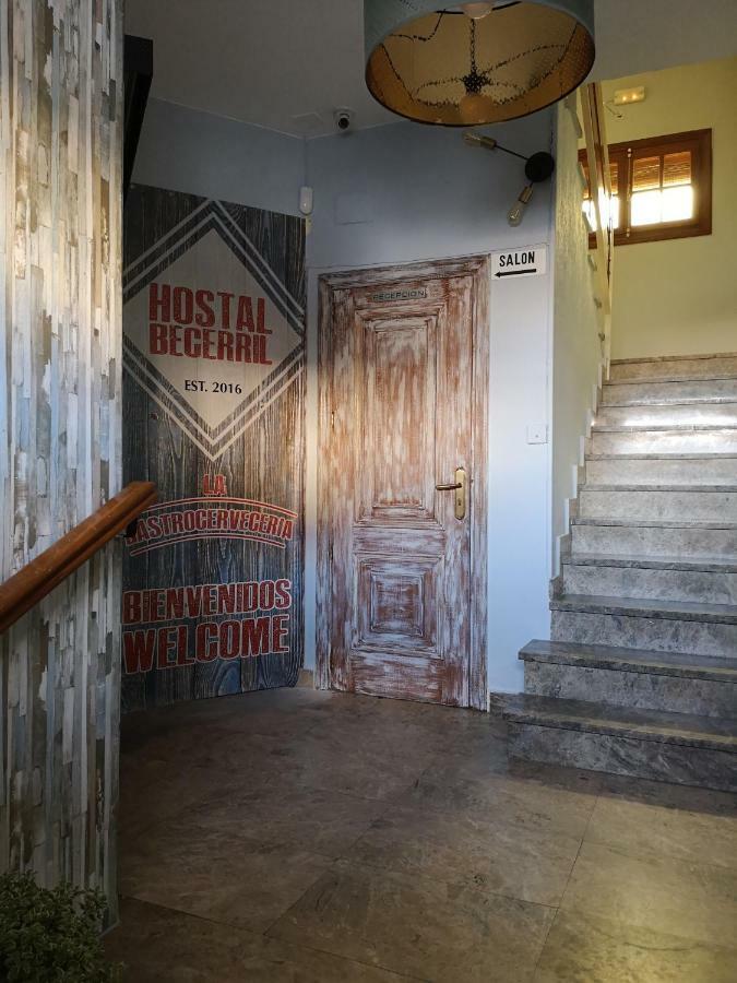 Hostal Becerril 贝塞里尔德拉谢拉 外观 照片