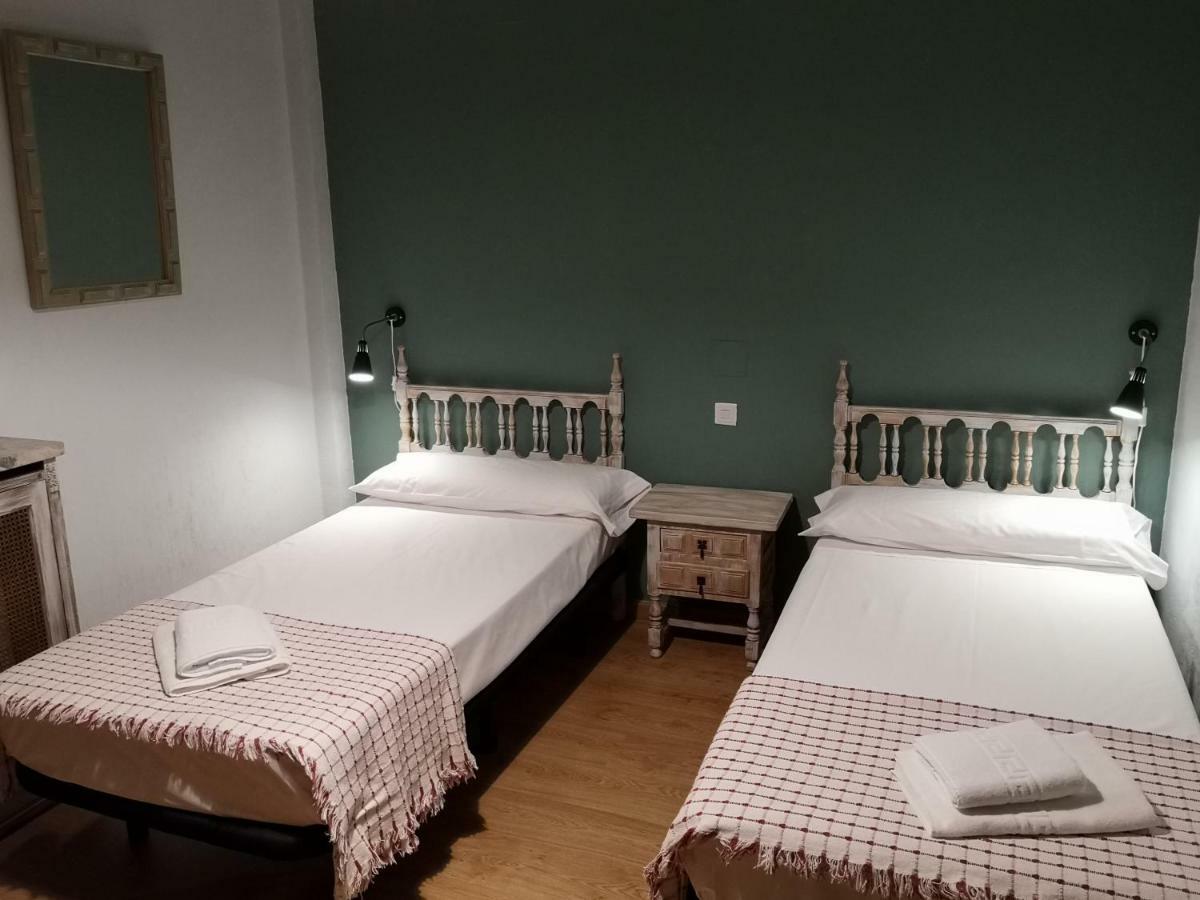 Hostal Becerril 贝塞里尔德拉谢拉 外观 照片